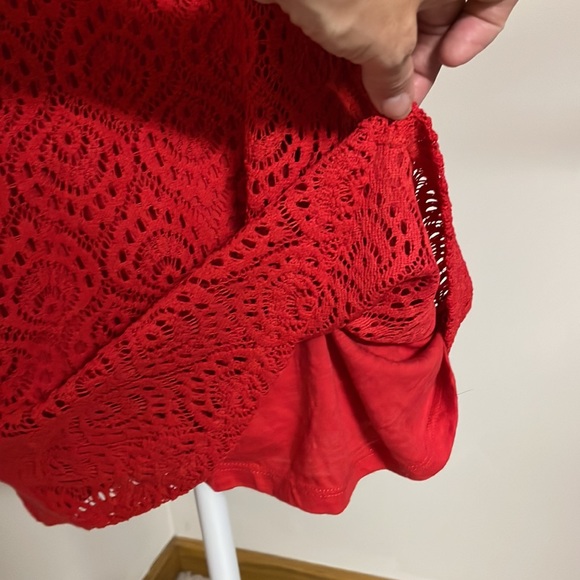 Liz Claiborne Red Lace Top - Picture 7 of 8